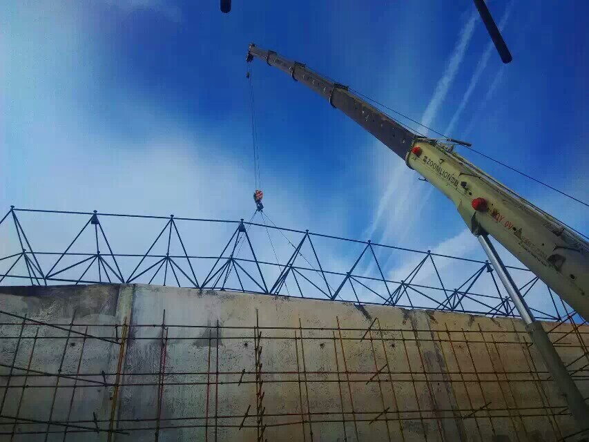 二连浩特食堂网架结构工程